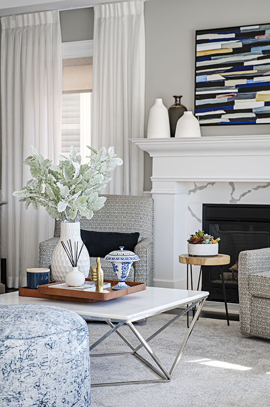 sitting room with fireplace