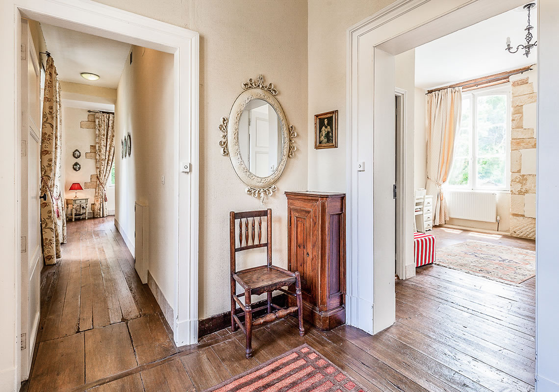 crossing of two hallways