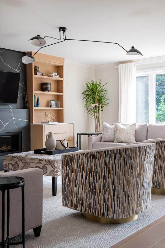 sitting room with fireplace